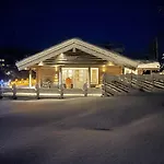 Hébergement de vacances Cosy With Jacuzzi Right By The Slope