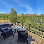 Ferienhaus Cosy With Jacuzzi Right By The Slope Norheimsund