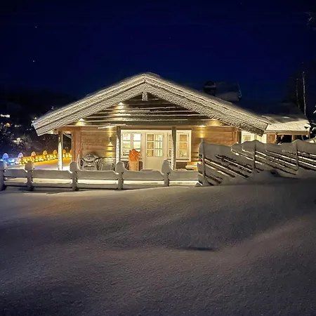 בית נופש Cosy With Jacuzzi Right By The Slope