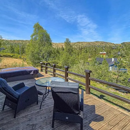 בית נופש Cosy With Jacuzzi Right By The Slope נורהמסונד
