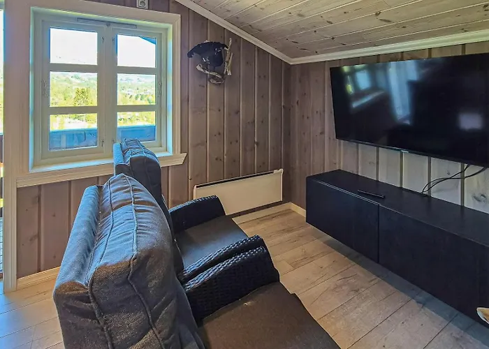 Cosy With Jacuzzi Right By The Slope *