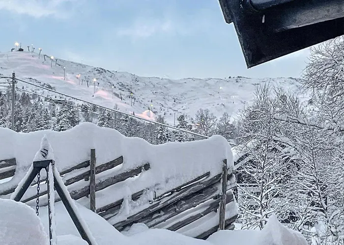 Cosy With Jacuzzi Right By The Slope